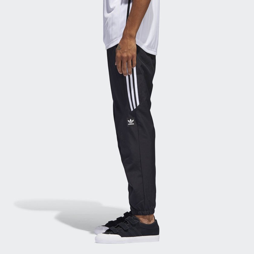 adidas skateboarding classic joggers in black br4009