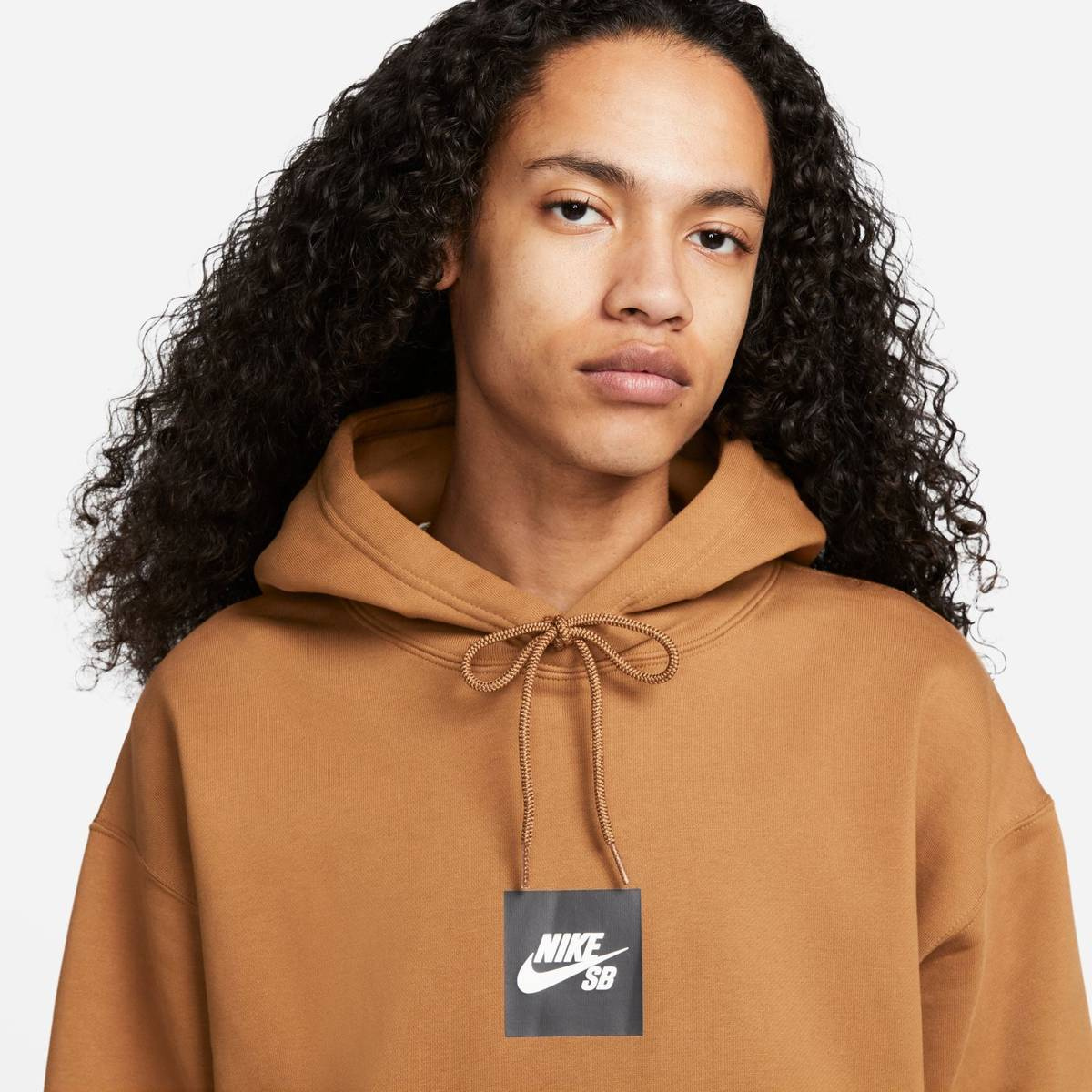 Nike box hotsell logo sweatshirt