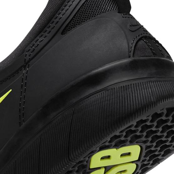 Nike SB Nyjah Free 2.0 BLACK/CYBER-BLACK-BLACK