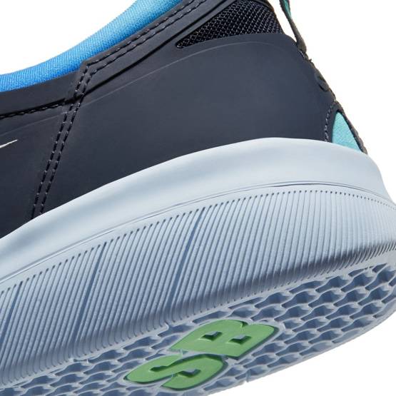 Nike SB Nyjah Free 2.0 DARK OBSIDIAN/WHITE-HYPER JADE