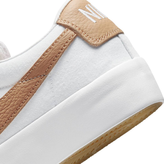 shoes Nike Sb Zoom Blazer Low Pro Gt ISO White/lt Cognac-white-lt Cognac