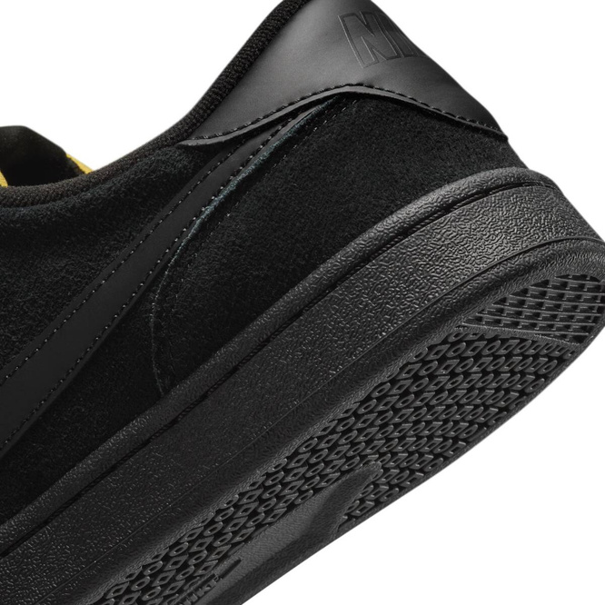 Nike sb fc classic