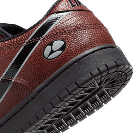 Nike SB Dunk Low Limosine Skateboards