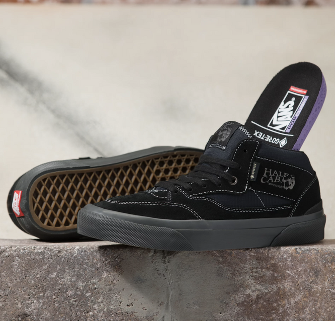 Vans Skate Half Cab '92 GORETEX  (Black)