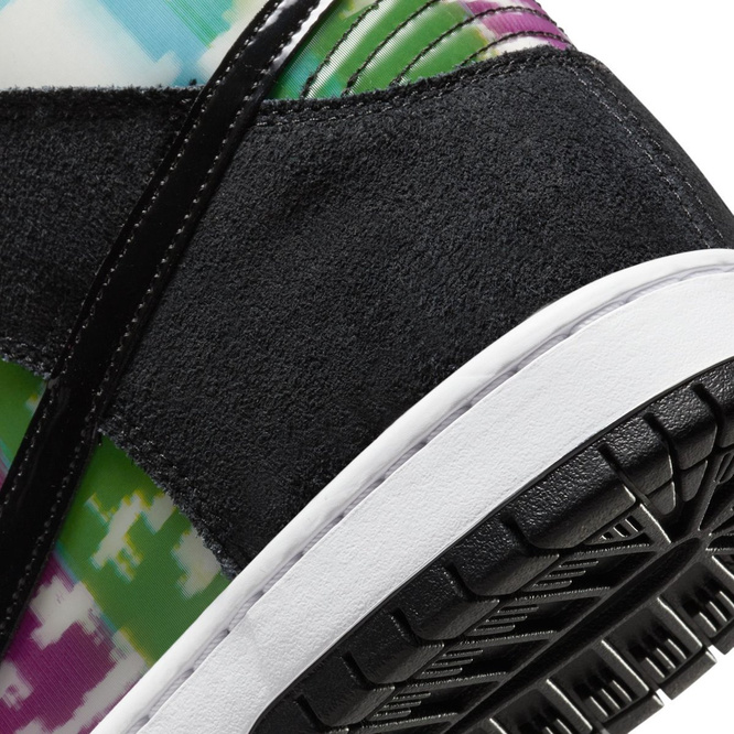 Nike SB Dunk High TV Signal