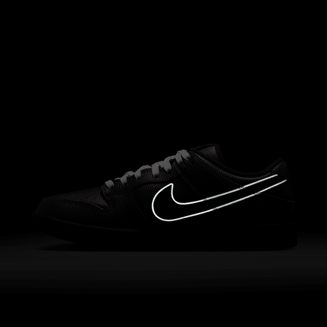 Nike SB Dunk Low Limosine Skateboards