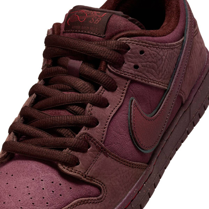 Nike SB Dunk Low City Of Love Burgundy Crush