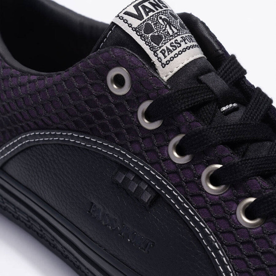 Vans Skate Lampin x Pass-Port  (Black/Purple)