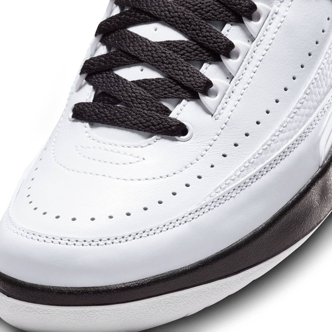 Nike Air Jordan 2 Retro