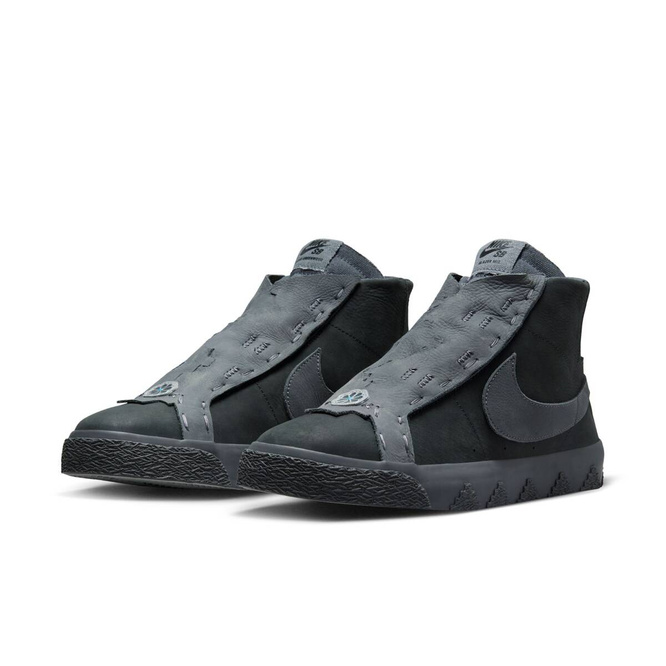 Nike SB Zoom Blazer Mid QS