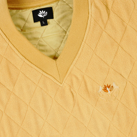 magenta handplant sweter ocre