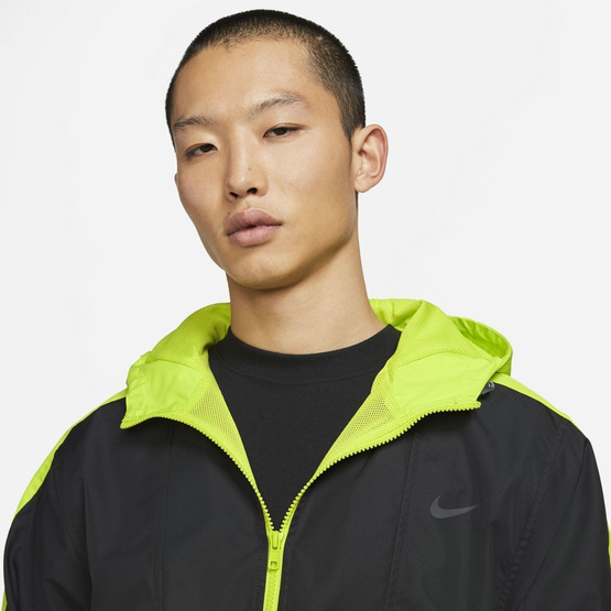 kurtka Nike SB MARCH RADNESS ANORAK BLACK/CYBER/BLACK/ANTHRACITE