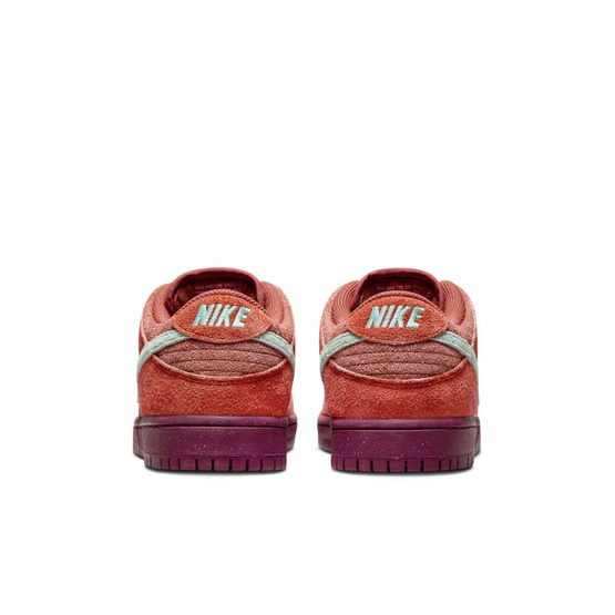 Nike SB Dunk Low Mystic Red Rosewood