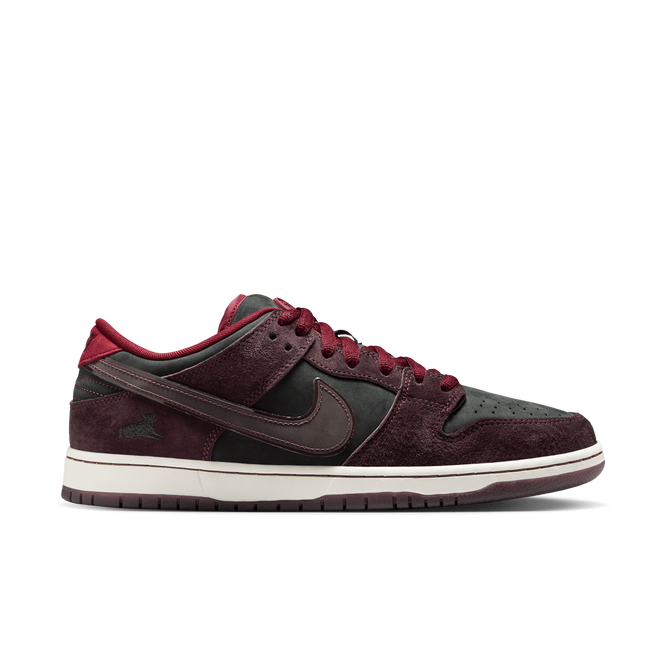 Buty Nike SB Dunk Low Riot Skateshop