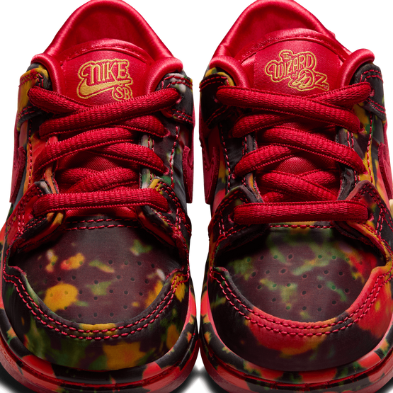 Nike SB Dunk Low The Wizard of Oz Poppy Field (TD)