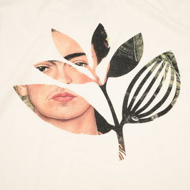 Magenta Frida Plant tee natural