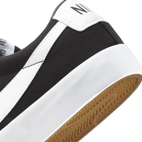 shoes Nike Sb Zoom Blazer Low Pro Gt Black/white-black-gum Light Brown