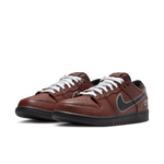 Nike SB Dunk Low Limosine Skateboards