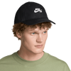 czarny