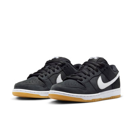 Nike SB Dunk Low Black Gum