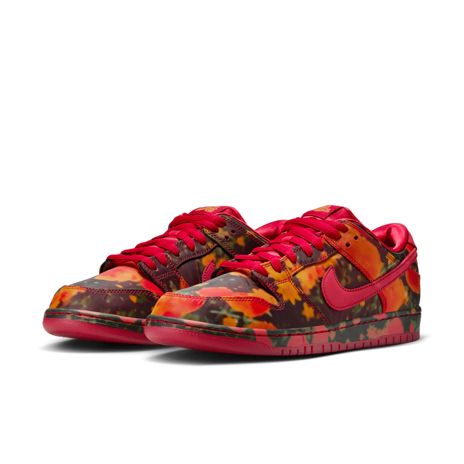Nike SB Dunk Low The Wizard of Oz Poppy Field