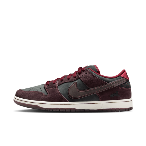 Nike SB Dunk Low Riot Skateshop