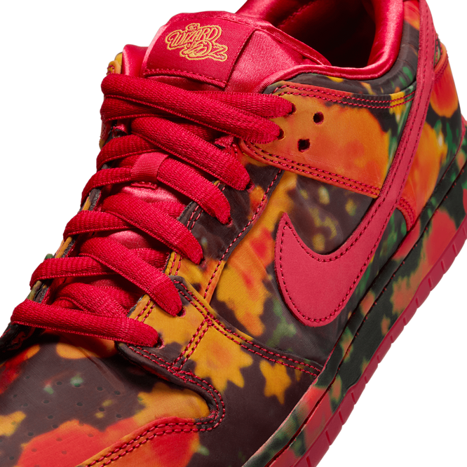 Nike SB Dunk Low The Wizard of Oz Poppy Field