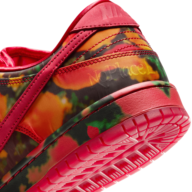 Nike SB Dunk Low The Wizard of Oz Poppy Field