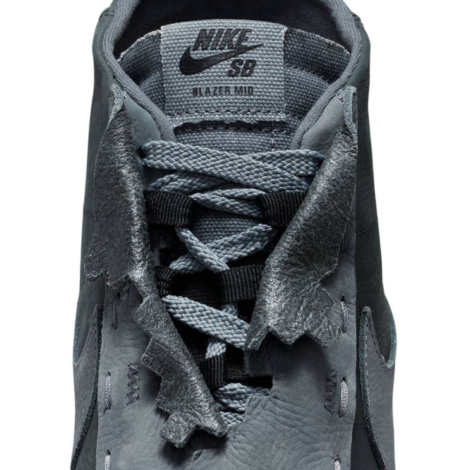 Nike SB Zoom Blazer Mid QS