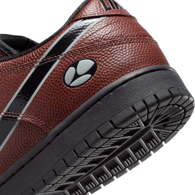Nike SB Dunk Low Limosine Skateboards