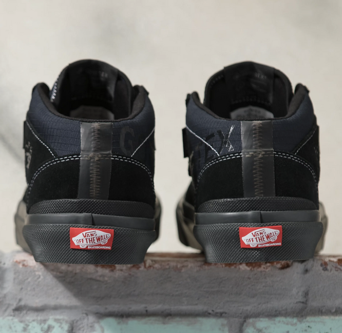 Vans Skate Half Cab '92 GORETEX  (Black)